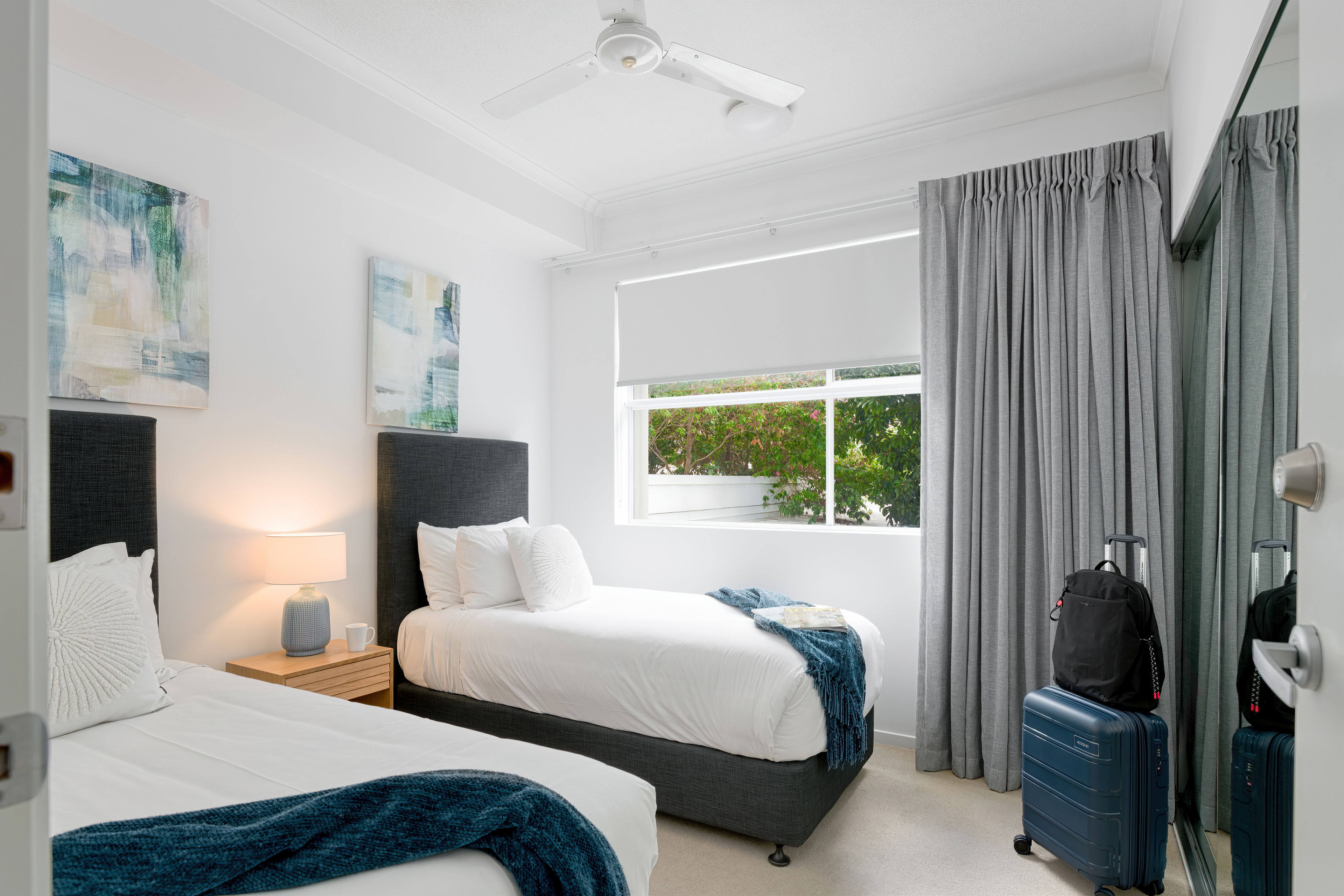 Family apartment second bedroom with two single beds